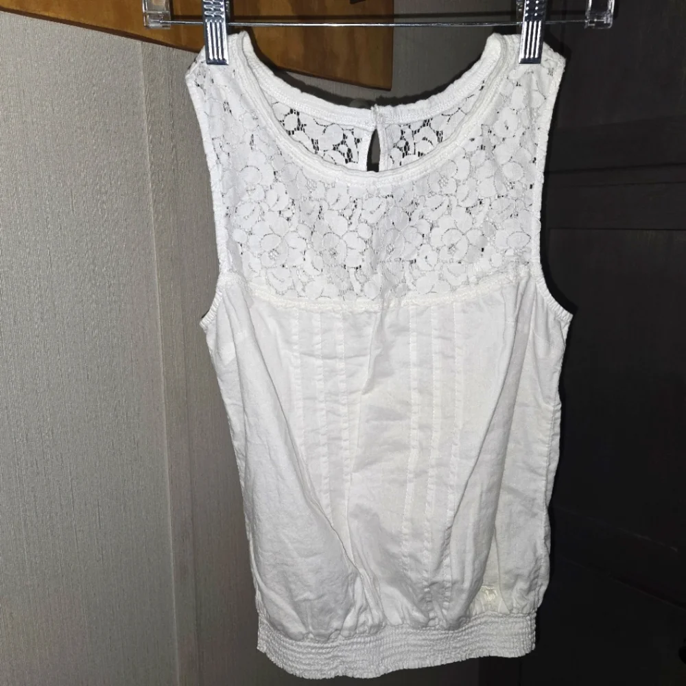 ***Abercrombie Kids White Lace Blouse - Picture 2 of 7